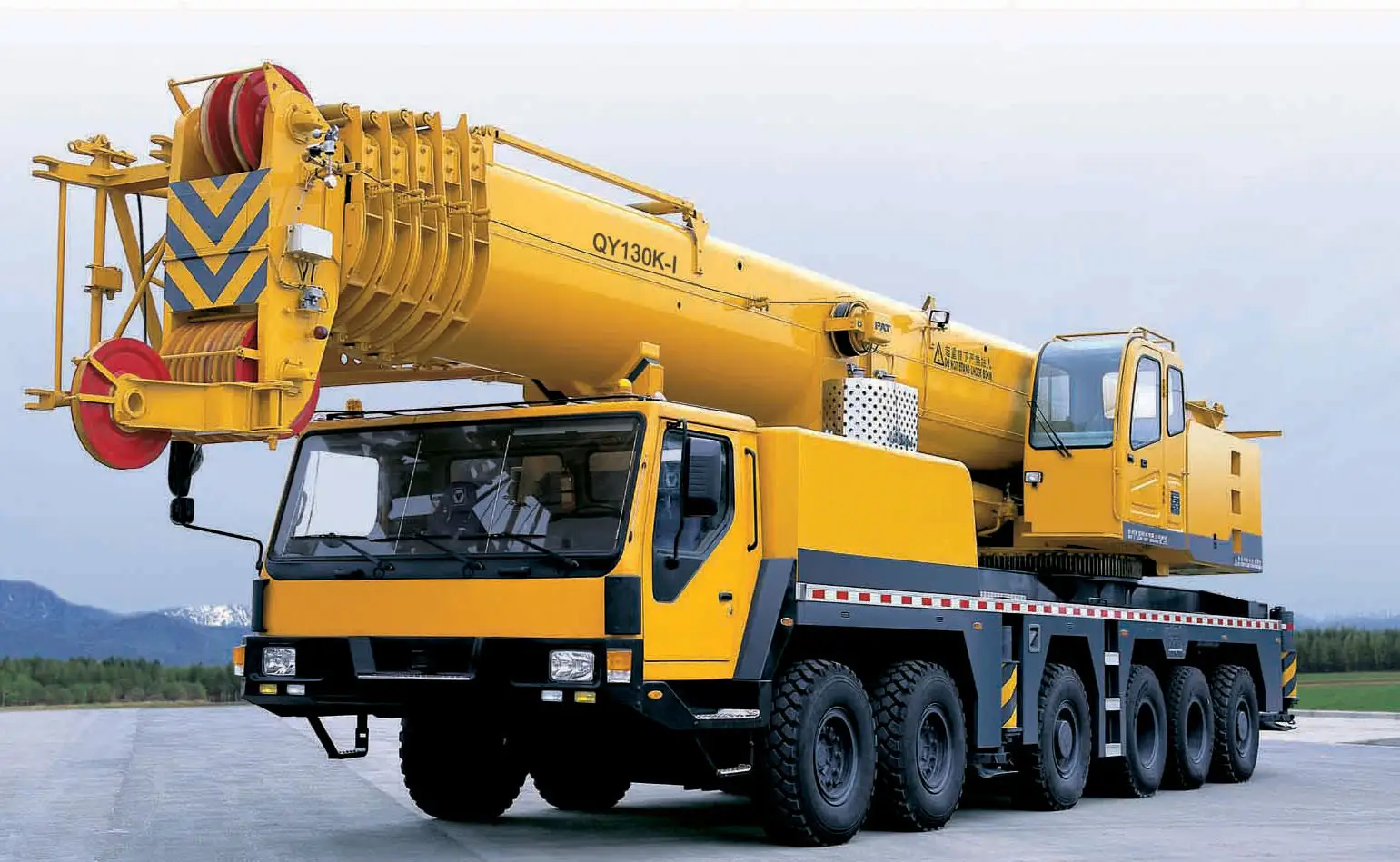 Truck Mobile Crane - 50 Ton