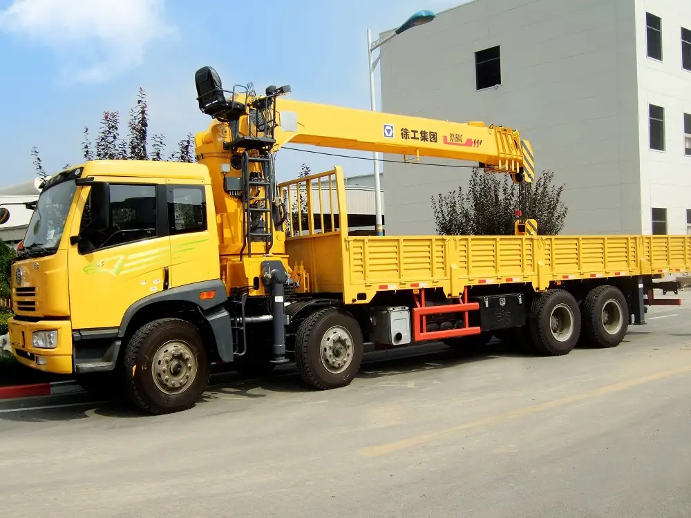 Truck - 10 Ton Boom