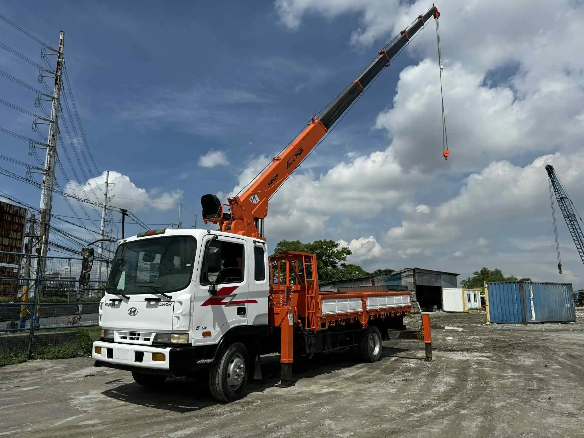 Truck - 7 Ton Boom